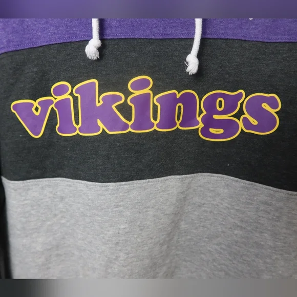 Women's Purple and Gray Colorblock Vikings Hoodie Size Medium - Picture 4 of 13